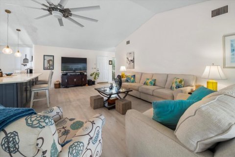 Villa ou maison à vendre à Stuart, Floride: 2 chambres, 124.86 m2 № 2082362 - photo 6