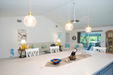 Villa ou maison à vendre à Stuart, Floride: 2 chambres, 124.86 m2 № 2082362 - photo 10