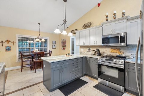 House in Belleview, Florida 3 bedrooms, 181.72 sq.m. № 1877417 - photo 16