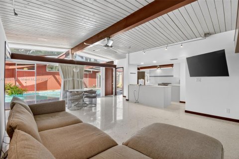 House in Fort Lauderdale, Florida 1 bedroom, 112.5 sq.m. № 1944195 - photo 6