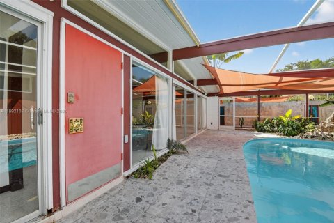 House in Fort Lauderdale, Florida 1 bedroom, 112.5 sq.m. № 1944195 - photo 4