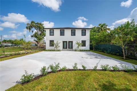 Villa ou maison à Florida City, Floride 4 chambres № 2327287