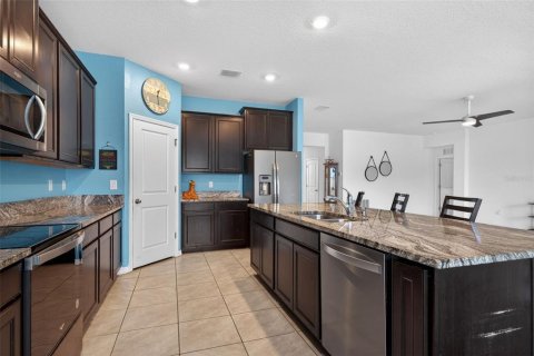 House in Spring Hill, Florida 4 bedrooms, 237.55 sq.m. № 2201615 - photo 20
