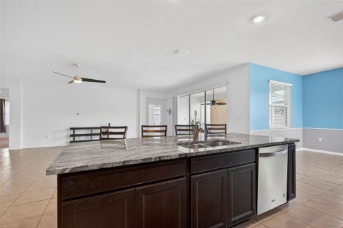 House in Spring Hill, Florida 4 bedrooms, 237.55 sq.m. № 2201615 - photo 17
