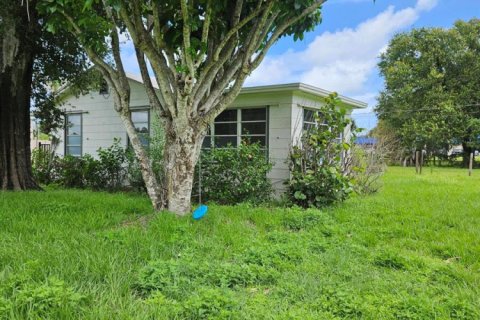 House in St. Lucie, Florida 2 bedrooms, 122.45 sq.m. № 2082956 - photo 5