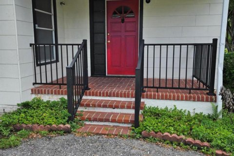 House in St. Lucie, Florida 2 bedrooms, 122.45 sq.m. № 2082956 - photo 2