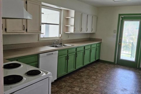 House in St. Lucie, Florida 2 bedrooms, 122.45 sq.m. № 2082956 - photo 8