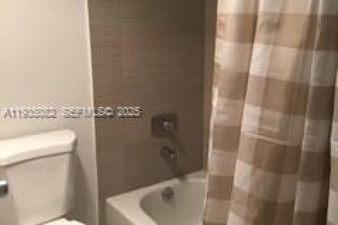 Condominio en venta en Aventura, Florida, 2 dormitorios, 103.31 m2 № 2035830 - foto 14