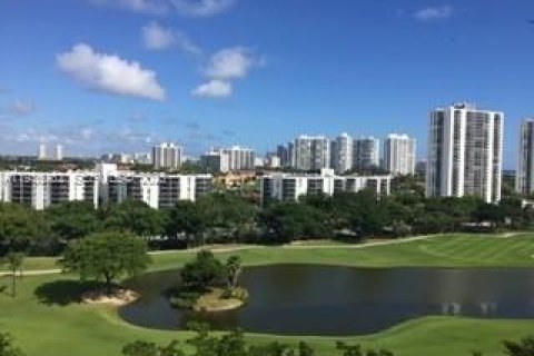 Condominio en venta en Aventura, Florida, 2 dormitorios, 103.31 m2 № 2035830 - foto 21