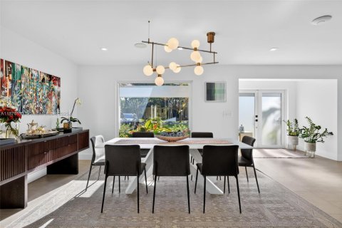 Villa ou maison à vendre à Pinecrest, Floride: 4 chambres, 263.84 m2 № 1980605 - photo 13