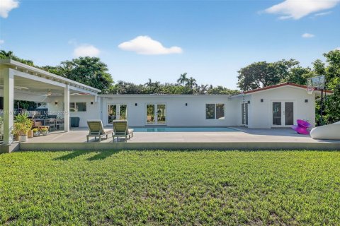 Villa ou maison à vendre à Pinecrest, Floride: 4 chambres, 263.84 m2 № 1980605 - photo 29