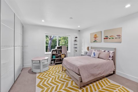 Villa ou maison à vendre à Pinecrest, Floride: 4 chambres, 263.84 m2 № 1980605 - photo 22