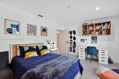 Villa ou maison à vendre à Pinecrest, Floride: 4 chambres, 263.84 m2 № 1980605 - photo 27