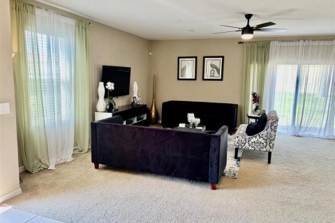 Townhouse in Orlando, Florida 3 bedrooms, 168.52 sq.m. № 2114450 - photo 10