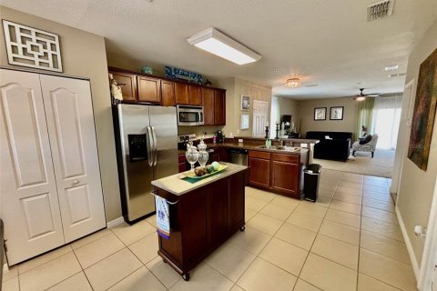 Townhouse in Orlando, Florida 3 bedrooms, 168.52 sq.m. № 2114450 - photo 4