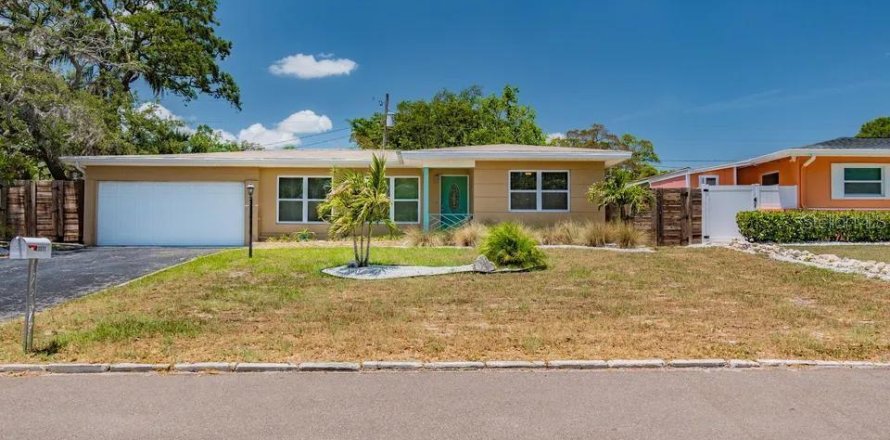 Villa ou maison à Seminole, Floride 2 chambres, 125.51 m2 № 1903880