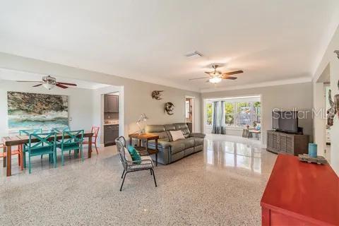 Villa ou maison à louer à Seminole, Floride: 2 chambres, 125.51 m2 № 1903880 - photo 7