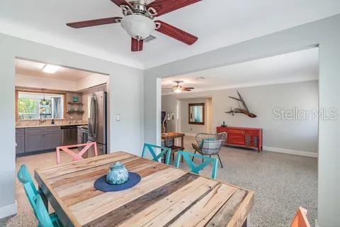 Villa ou maison à louer à Seminole, Floride: 2 chambres, 125.51 m2 № 1903880 - photo 11