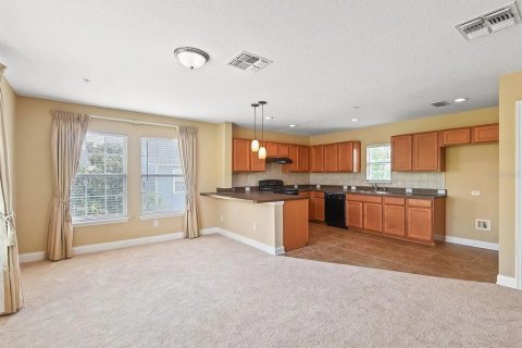 Casa en alquiler en Orlando, Florida, 4 dormitorios, 334.17 m2 № 1840397 - foto 13
