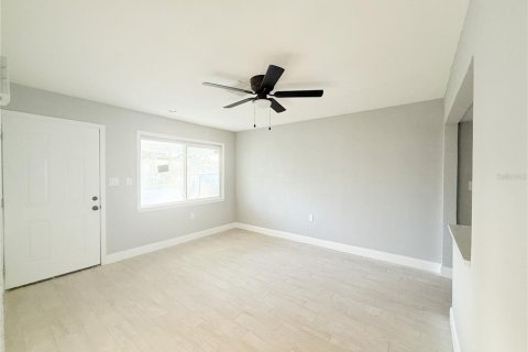 Apartamento en alquiler en Madeira Beach, Florida, 4 dormitorios, 134.52 m2 № 1885795 - foto 4