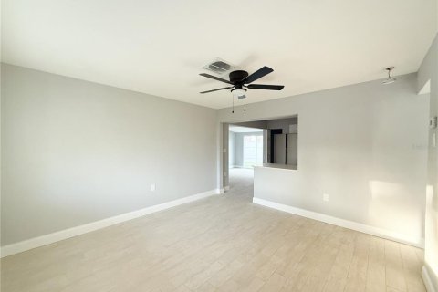 Apartamento en alquiler en Madeira Beach, Florida, 4 dormitorios, 134.52 m2 № 1885795 - foto 3
