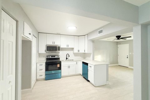Apartamento en alquiler en Madeira Beach, Florida, 4 dormitorios, 134.52 m2 № 1885795 - foto 2