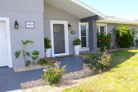 Villa ou maison à Punta Gorda, Floride 3 chambres, 139.17 m2 № 2099549
