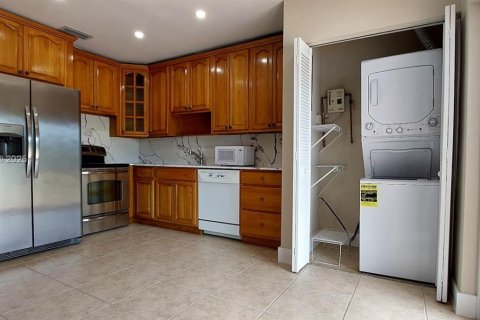 Townhouse in Miami, Florida 3 bedrooms, 94.3 sq.m. № 1777642 - photo 4