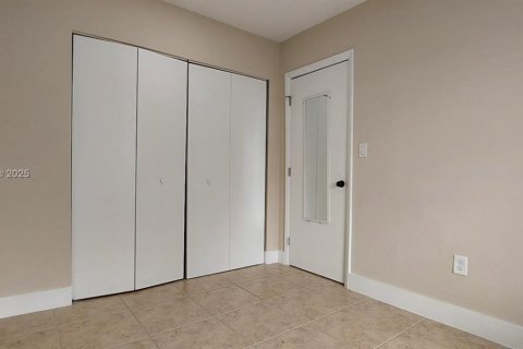 Townhouse in Miami, Florida 3 bedrooms, 94.3 sq.m. № 1777642 - photo 5