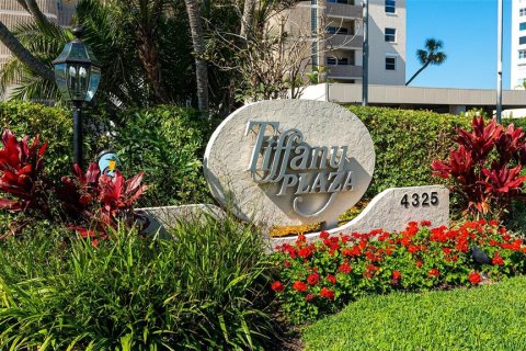 Condo in Longboat Key, Florida, 2 bedrooms  № 2098378 - photo 20