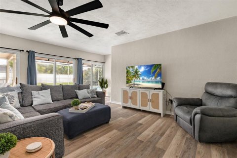 Casa en venta en Sarasota, Florida, 3 dormitorios, 146.79 m2 № 1905260 - foto 16