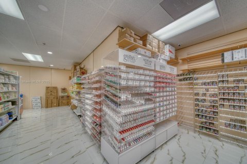 Propiedad comercial en venta en Cutler Bay, Florida № 1863396 - foto 5