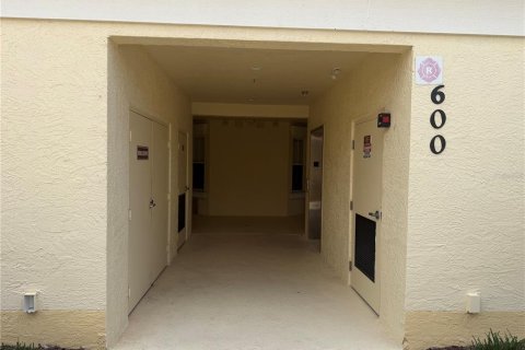 Condominio en alquiler en Venice, Florida, 2 dormitorios, 123.93 m2 № 2142528 - foto 7
