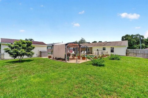 Villa ou maison à vendre à Deltona, Floride: 3 chambres, 115.94 m2 № 2149550 - photo 13