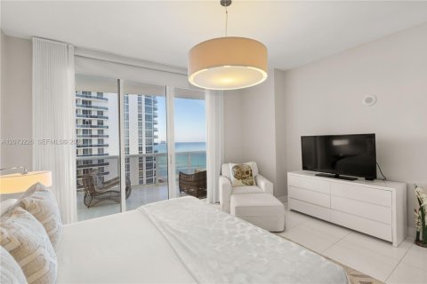 Copropriété à louer à Sunny Isles Beach, Floride: 3 chambres, 183.39 m2 № 2307858 - photo 17