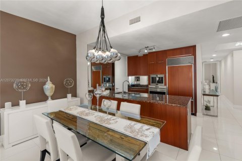 Copropriété à louer à Sunny Isles Beach, Floride: 3 chambres, 183.39 m2 № 2307858 - photo 21