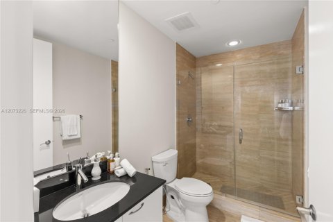 Copropriété à louer à Sunny Isles Beach, Floride: 3 chambres, 183.39 m2 № 2307858 - photo 13