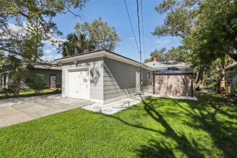 House in Saint Petersburg, Florida 3 bedrooms, 91.97 sq.m. № 1510058 - photo 26