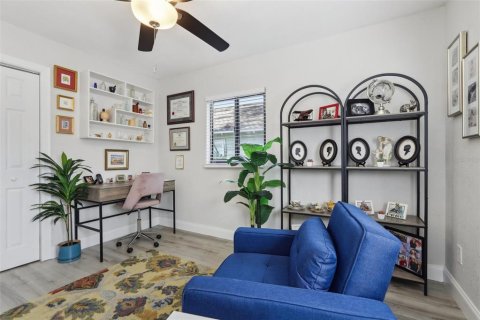 House in Saint Petersburg, Florida 3 bedrooms, 91.97 sq.m. № 1510058 - photo 19