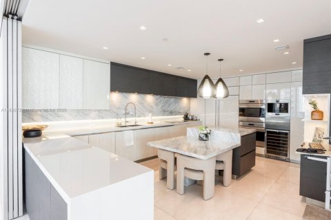 Condo in Sunny Isles Beach, Florida, 3 bedrooms  № 1830612 - photo 6