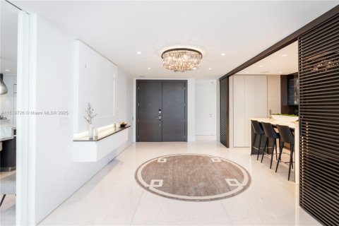 Condo in Sunny Isles Beach, Florida, 3 bedrooms  № 1830612 - photo 3