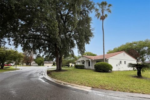 Villa ou maison à louer à Orlando, Floride: 3 chambres, 121.89 m2 № 2105072 - photo 2