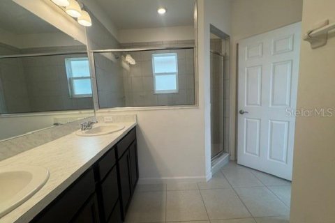 House in Davenport, Florida 4 bedrooms, 174.56 sq.m. № 2203448 - photo 15