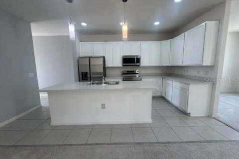 House in Davenport, Florida 4 bedrooms, 174.56 sq.m. № 2203448 - photo 6