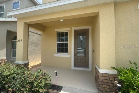 House in Davenport, Florida 4 bedrooms, 174.56 sq.m. № 2203448 - photo 4