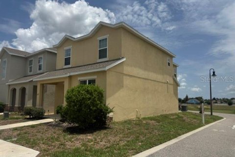 House in Davenport, Florida 4 bedrooms, 174.56 sq.m. № 2203448 - photo 3