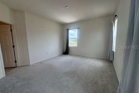 House in Davenport, Florida 4 bedrooms, 174.56 sq.m. № 2203448 - photo 14