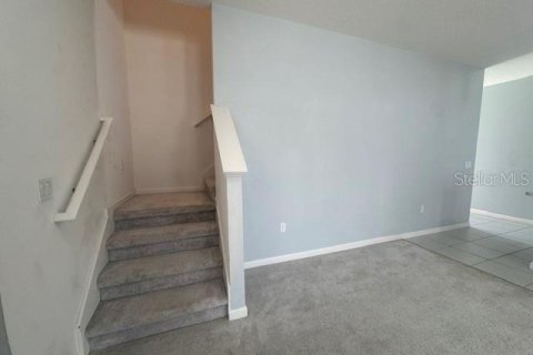 House in Davenport, Florida 4 bedrooms, 174.56 sq.m. № 2203448 - photo 12