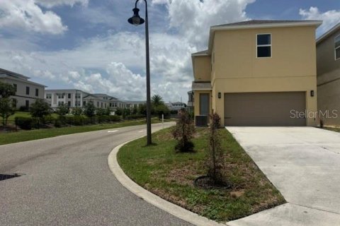 House in Davenport, Florida 4 bedrooms, 174.56 sq.m. № 2203448 - photo 24