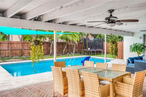 Casa en venta en Palmetto Bay, Florida, 4 dormitorios, 180.51 m2 № 2008856 - foto 29